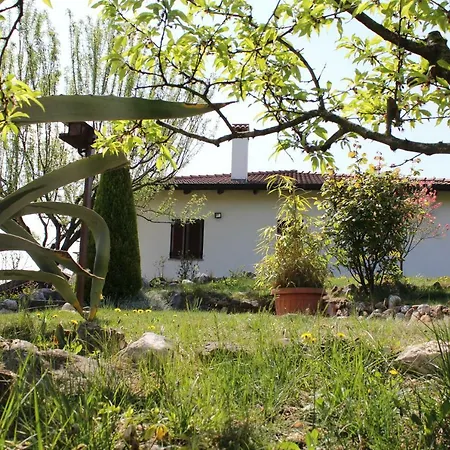 فندق مبيت وإفطار A Cjase Di Sandra Moruzzo