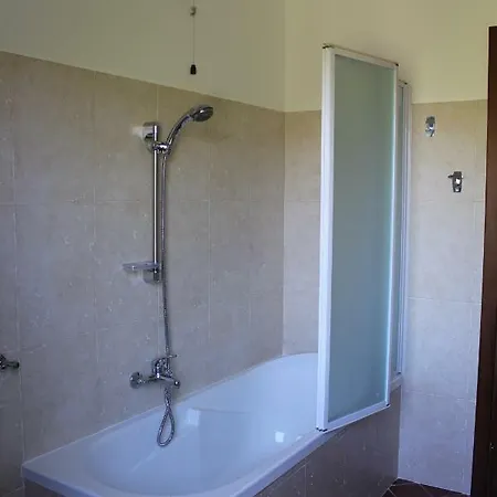 B&B A Cjase Di Sandra Moruzzo